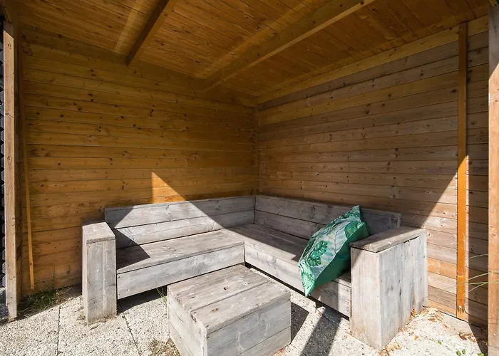 Vakantiehuis 6 - Persoons Forest 209 Ewijk